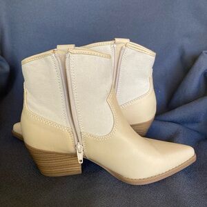 Universal Thread Cream Ankle Boots